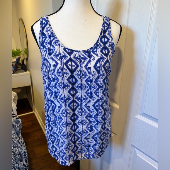 Cynthia Rowley Tops - Cynthia Rowley 100% Silk Sleeveless Blouse Blue White Ikat Print Size S